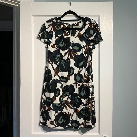 Veronika Maine Floral V-neck Dress - Picture 4 of 4